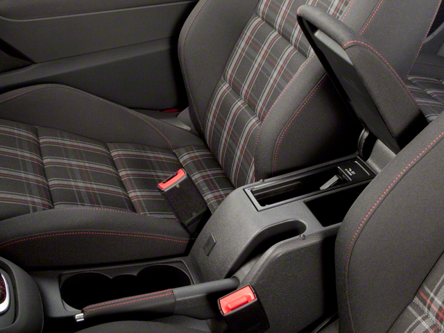 2011 Volkswagen Golf GTI w/Sunroof & Navi