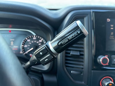 2023 Nissan Titan SV