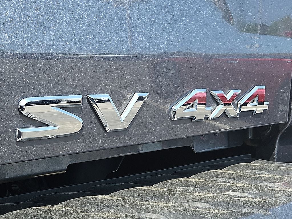 2023 Nissan Titan SV