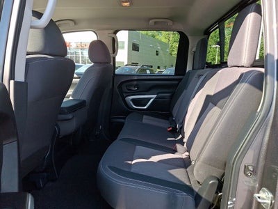 2023 Nissan Titan SV