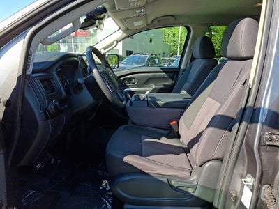 2023 Nissan Titan SV