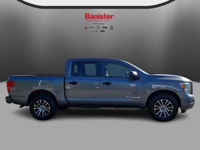 2023 Nissan Titan SV