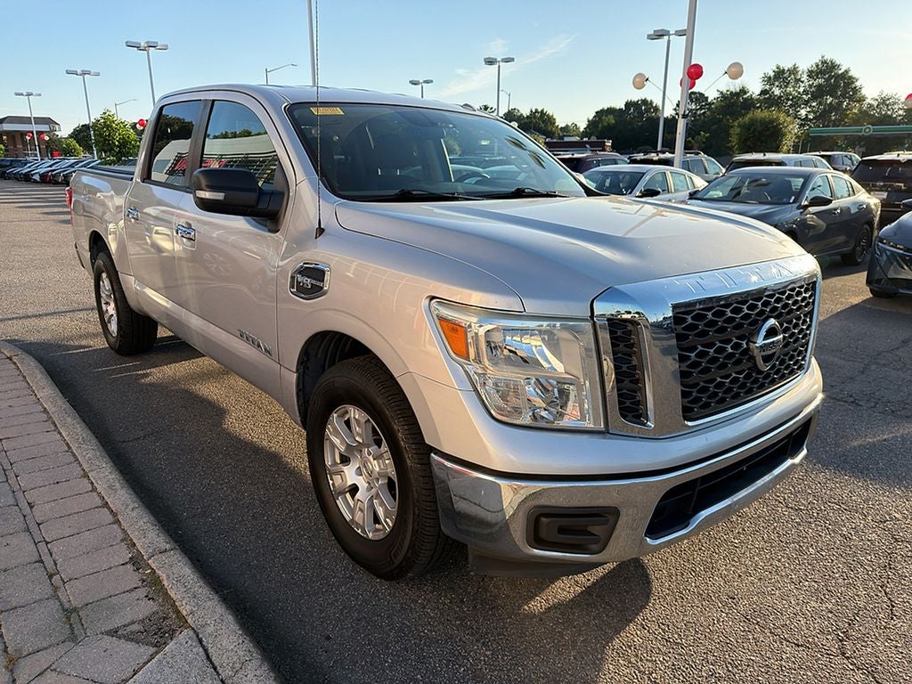 2017 Nissan Titan SV