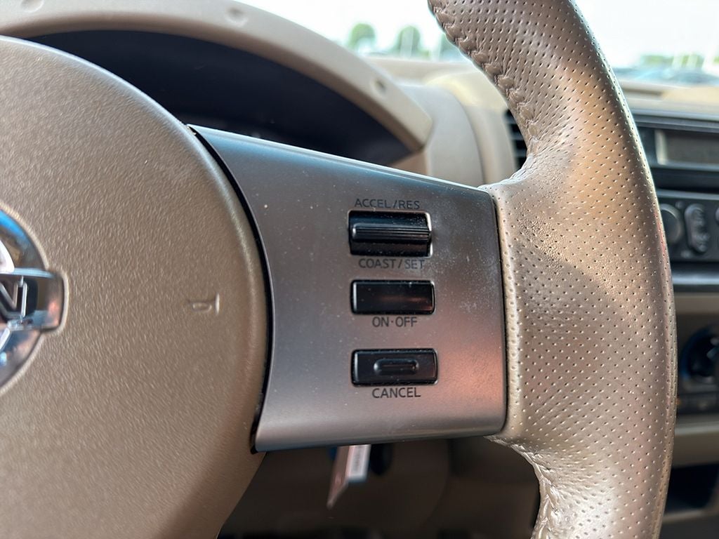 2005 Nissan Frontier LE