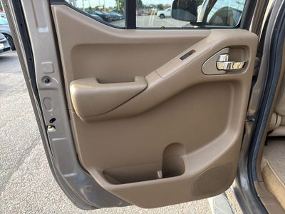 2005 Nissan Frontier LE