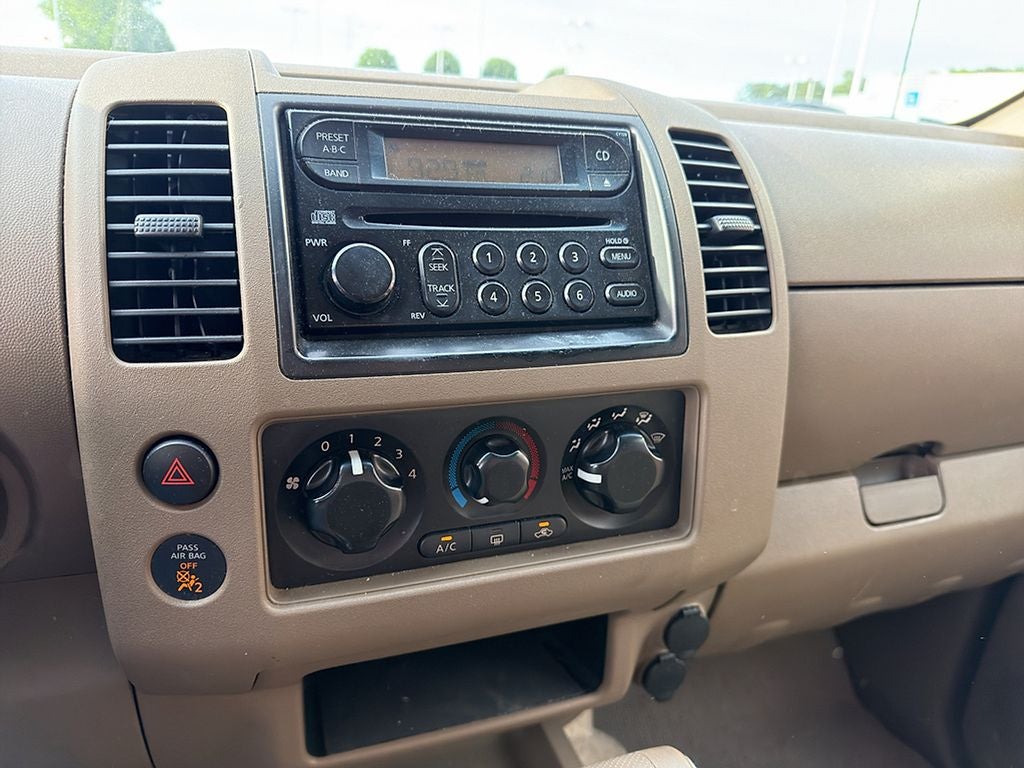 2005 Nissan Frontier LE