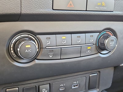 2023 Nissan Frontier SV