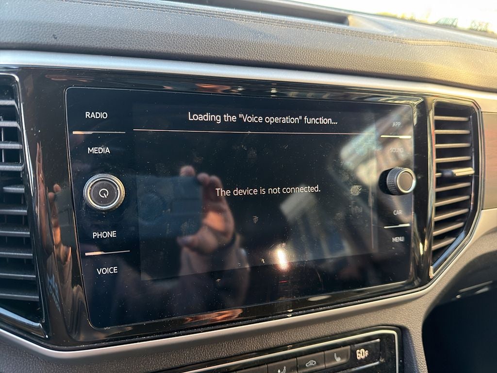 2022 Volkswagen Atlas 3.6L V6 SE w/Technology