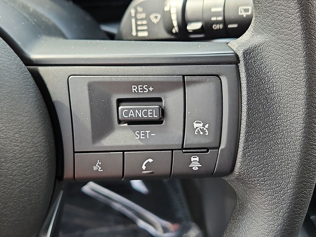 2025 Nissan Kicks S