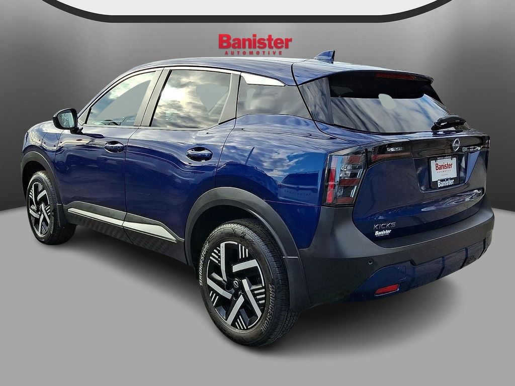 2025 Nissan Kicks SV