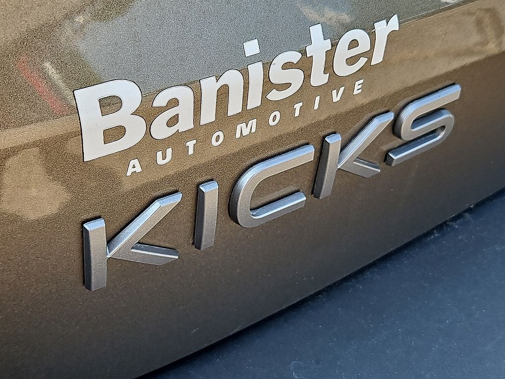 2025 Nissan Kicks SV