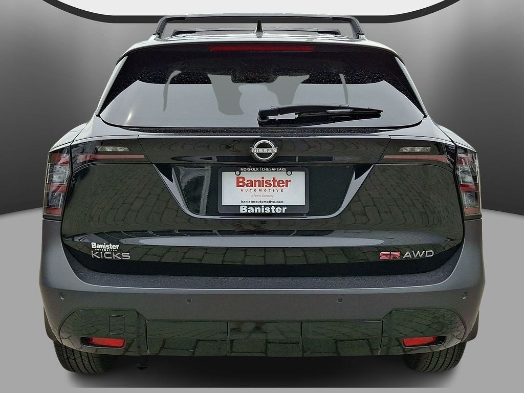 2025 Nissan Kicks SR