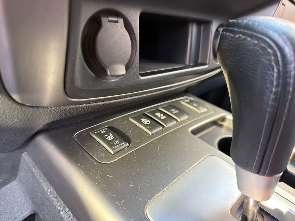 2013 Nissan Armada Platinum