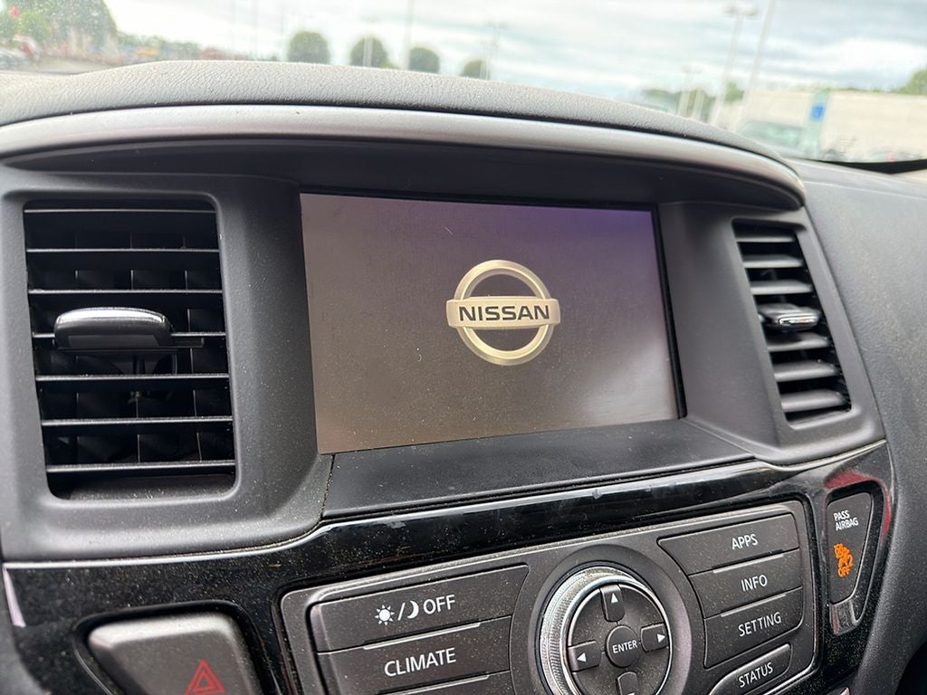 2020 Nissan Pathfinder SV