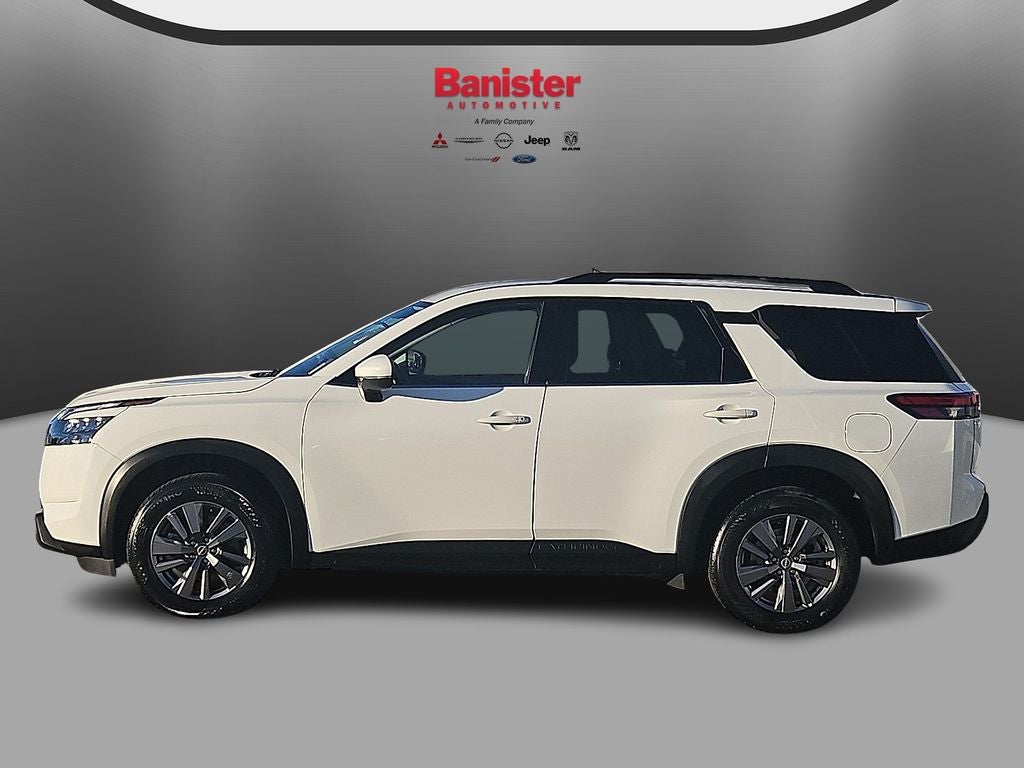 2025 Nissan Pathfinder SV