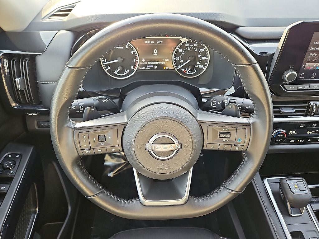 2025 Nissan Pathfinder SV