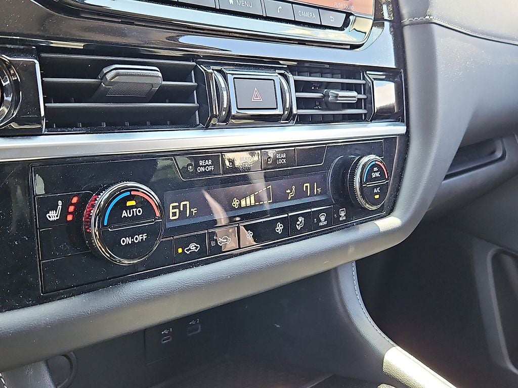 2023 Nissan Pathfinder SV