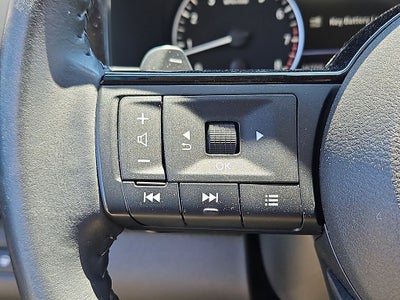 2023 Nissan Pathfinder SV