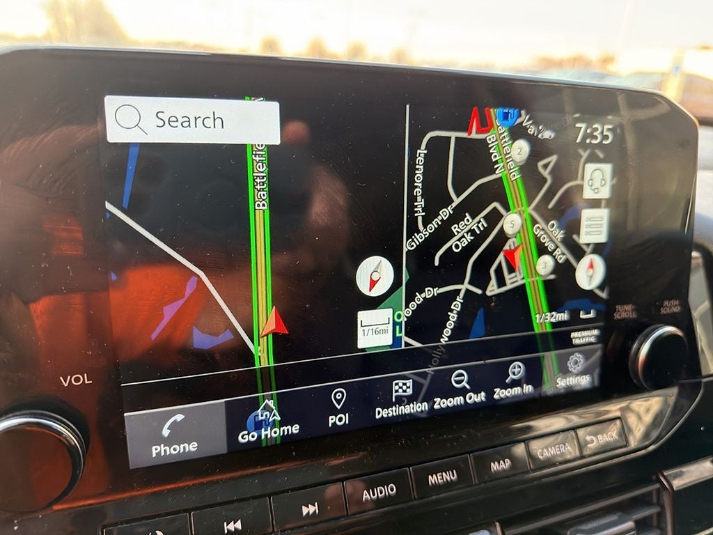 2022 Nissan Pathfinder SL