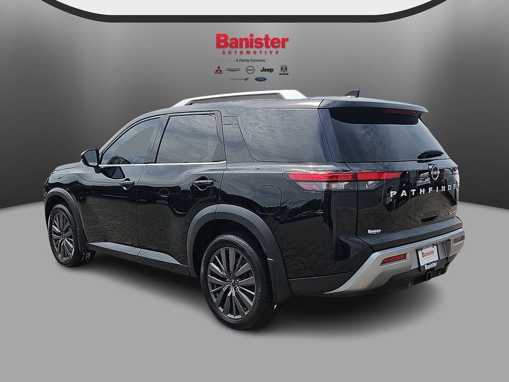 2023 Nissan Pathfinder SL