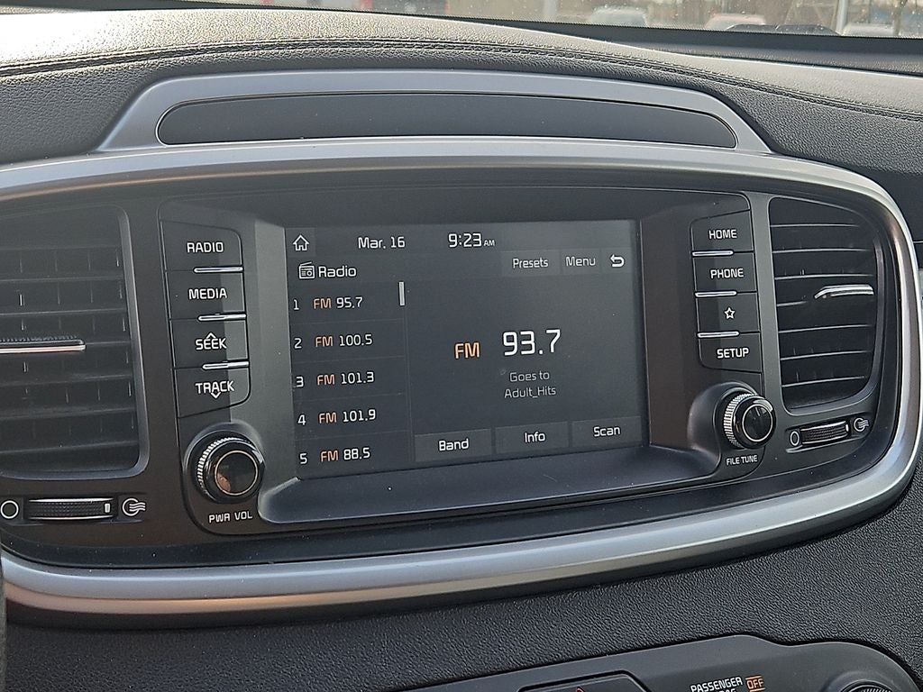 2019 Kia Sorento LX V6