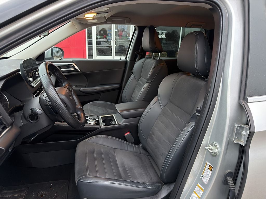 2022 Mitsubishi Outlander SE