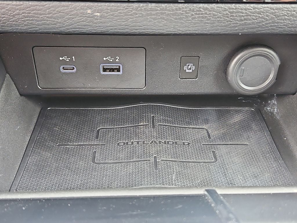 2022 Mitsubishi Outlander SE