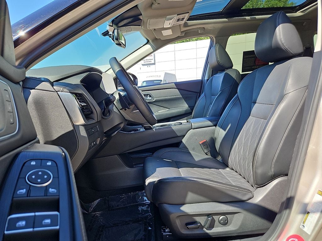 2025 Nissan Rogue Platinum