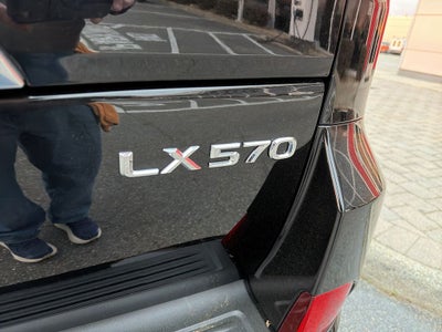 2016 Lexus LX 570 Base