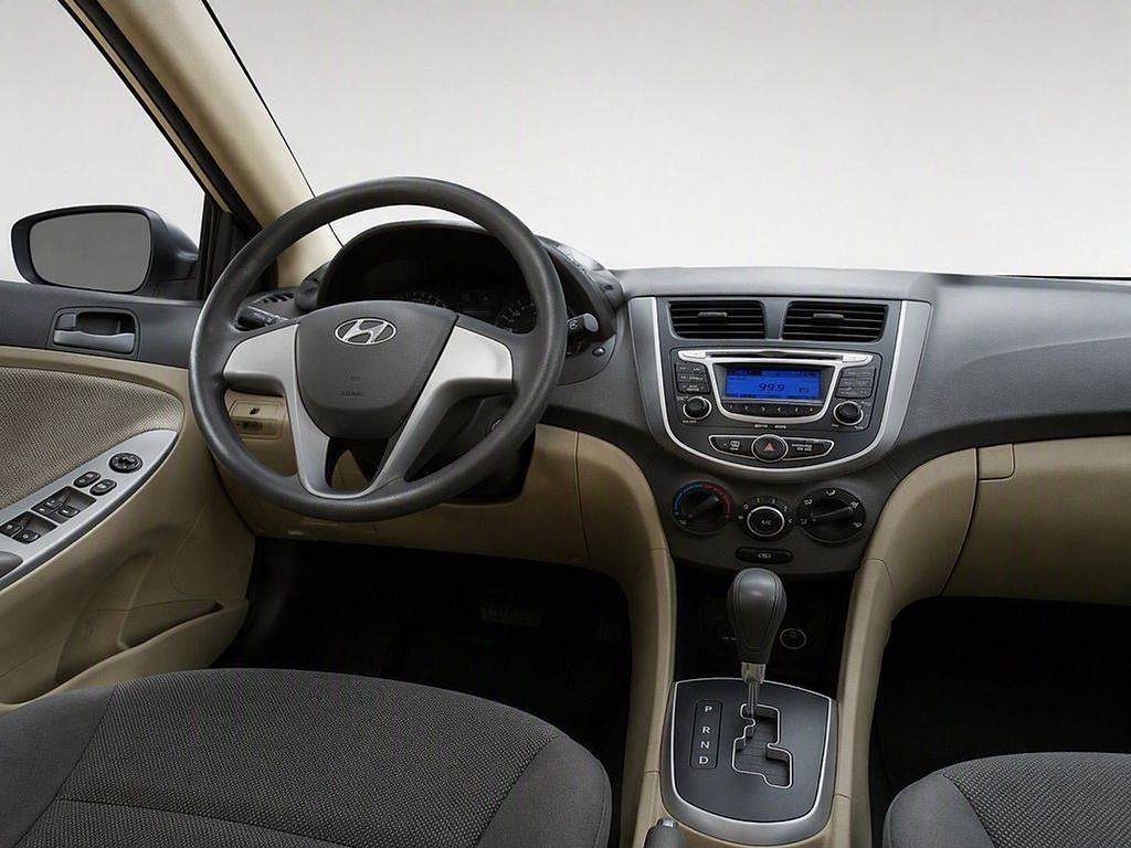 2013 Hyundai Accent GLS