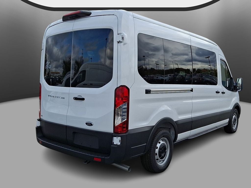 2025 Ford Transit Wagon XL
