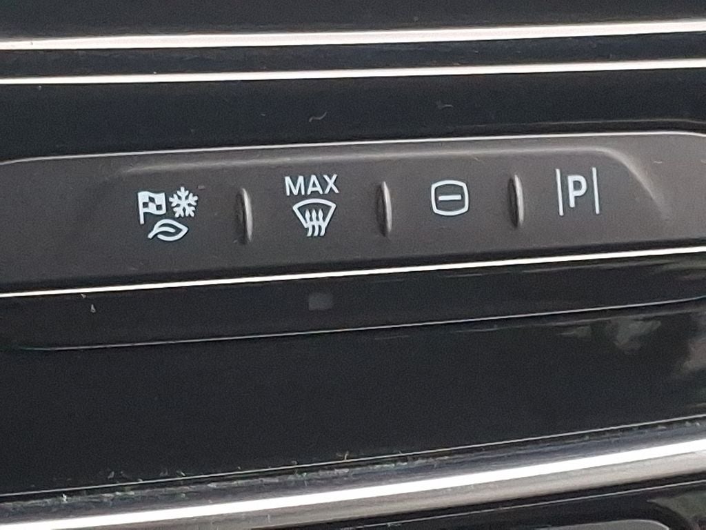 2023 Ford Transit Wagon XLT