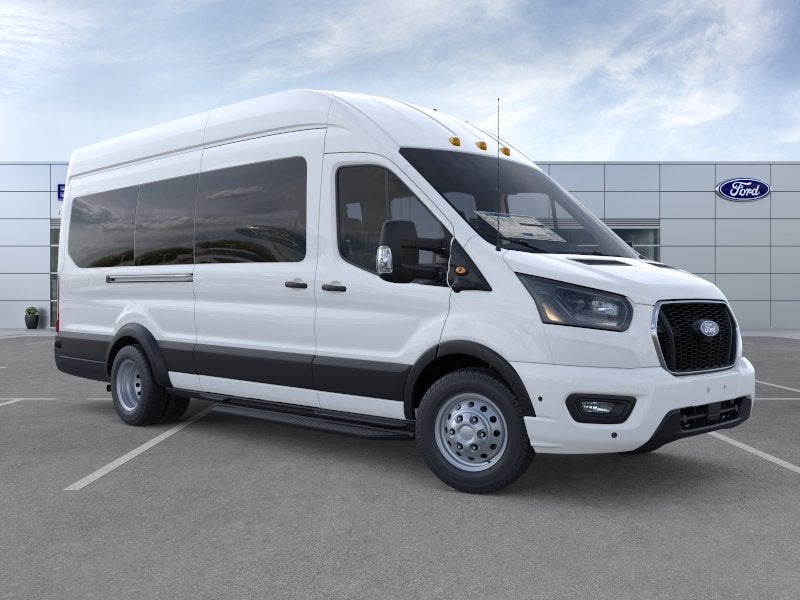 2026 Ford Transit Wagon XLT