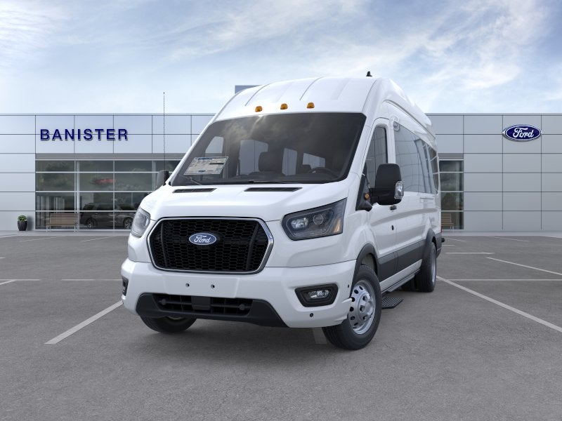 2026 Ford Transit Wagon XLT
