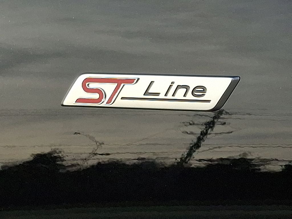 2026 Ford Escape ST-Line Elite