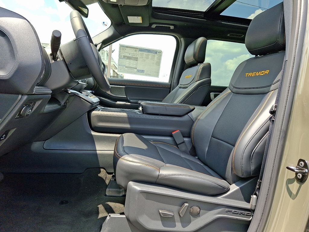 2025 Ford Expedition Tremor