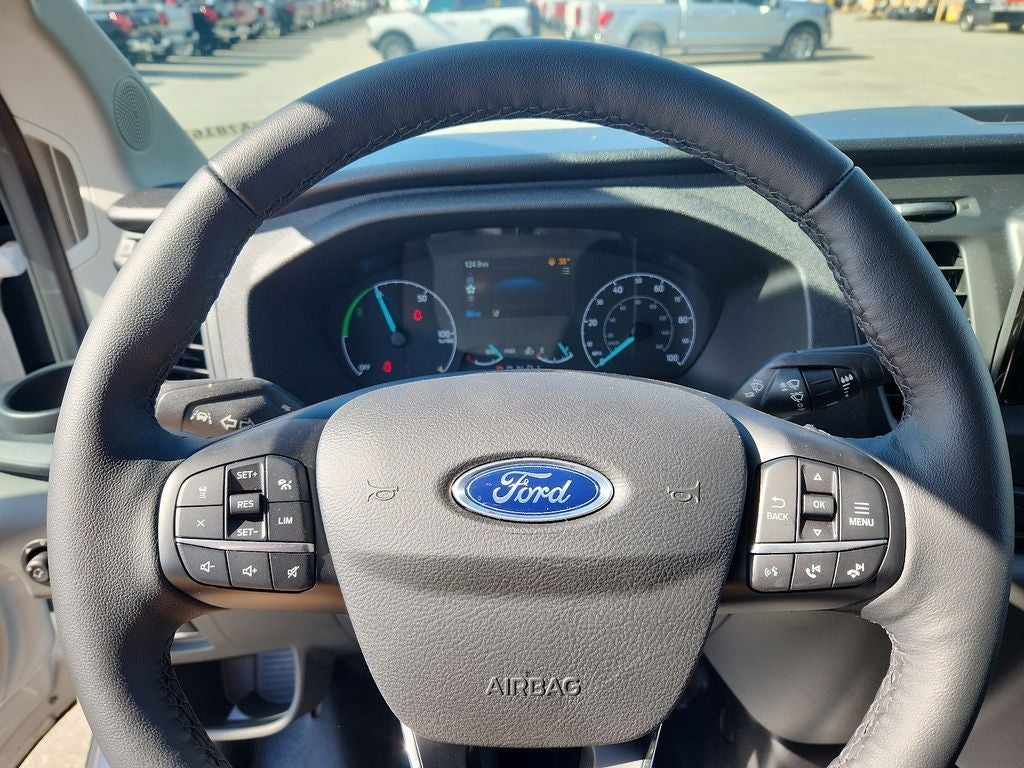 2023 Ford E-Transit Base