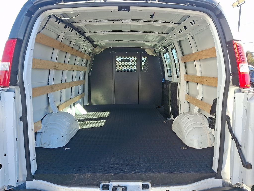 2024 GMC Savana Work Van