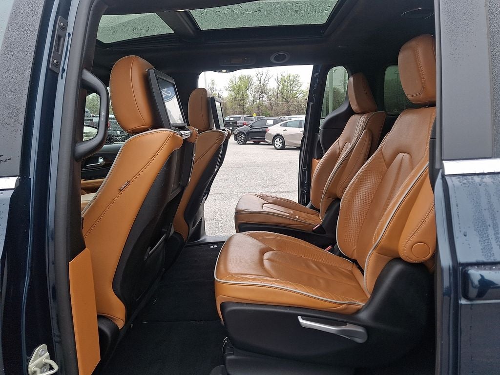 2023 Chrysler Pacifica Hybrid Pinnacle