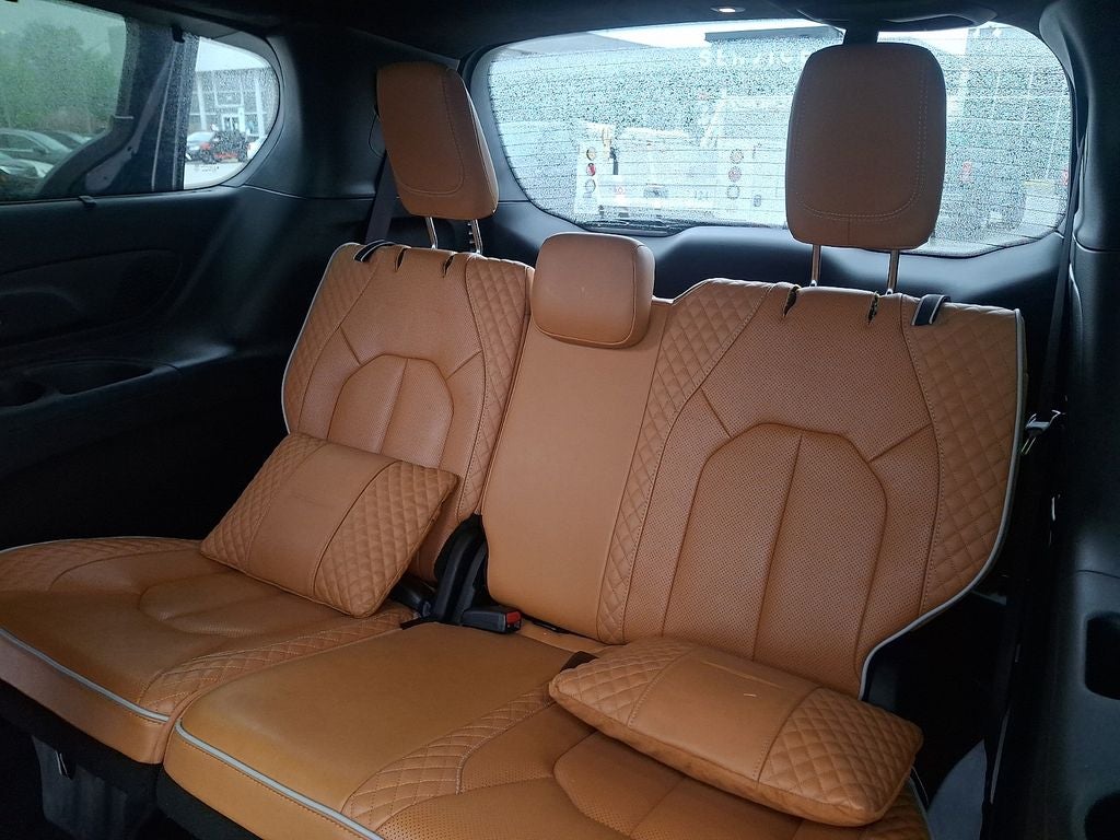 2023 Chrysler Pacifica Hybrid Pinnacle