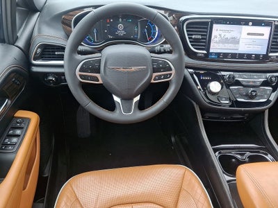 2023 Chrysler Pacifica Hybrid Pinnacle