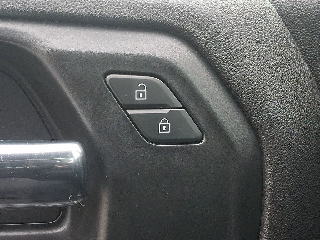 2020 Chevrolet Silverado Custom