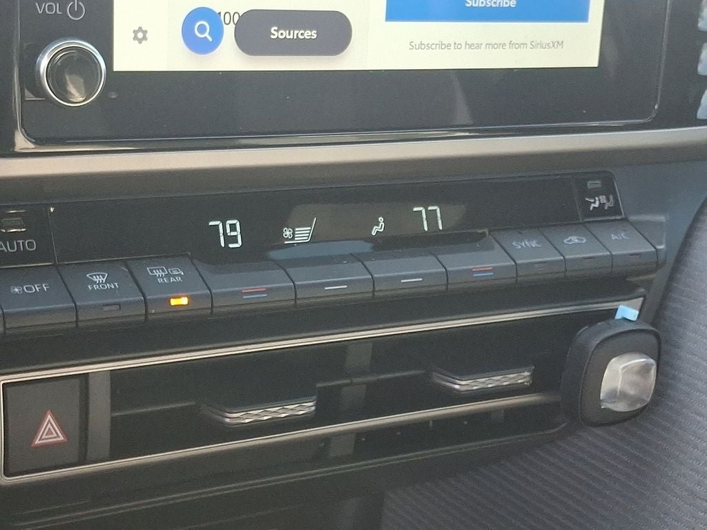 2025 Toyota Camry Hybrid SE