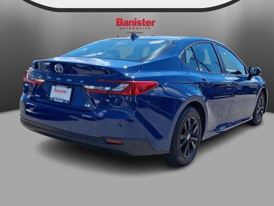2025 Toyota Camry Hybrid LE