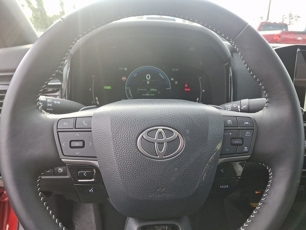 2025 Toyota Camry Hybrid SE