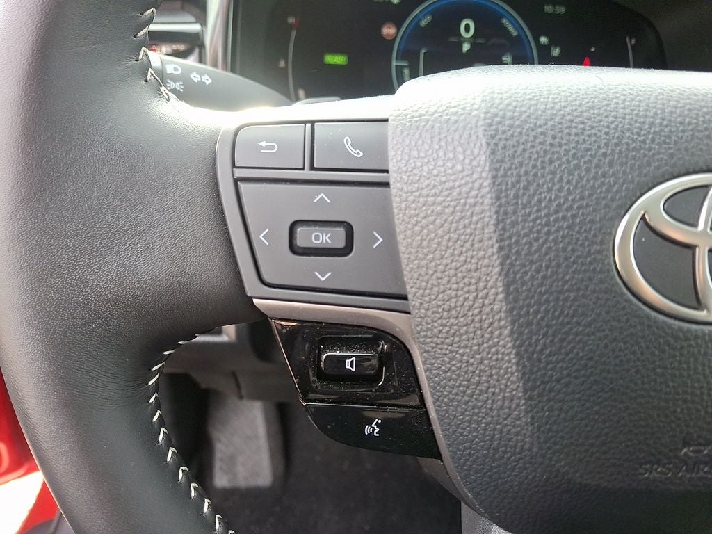 2025 Toyota Camry Hybrid SE