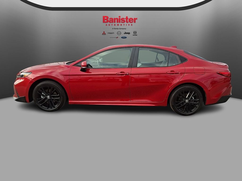 2025 Toyota Camry Hybrid SE