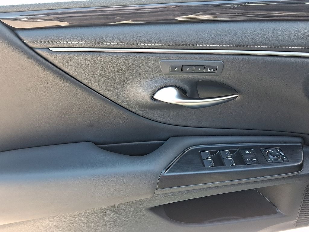 2021 Lexus ES 350 Base