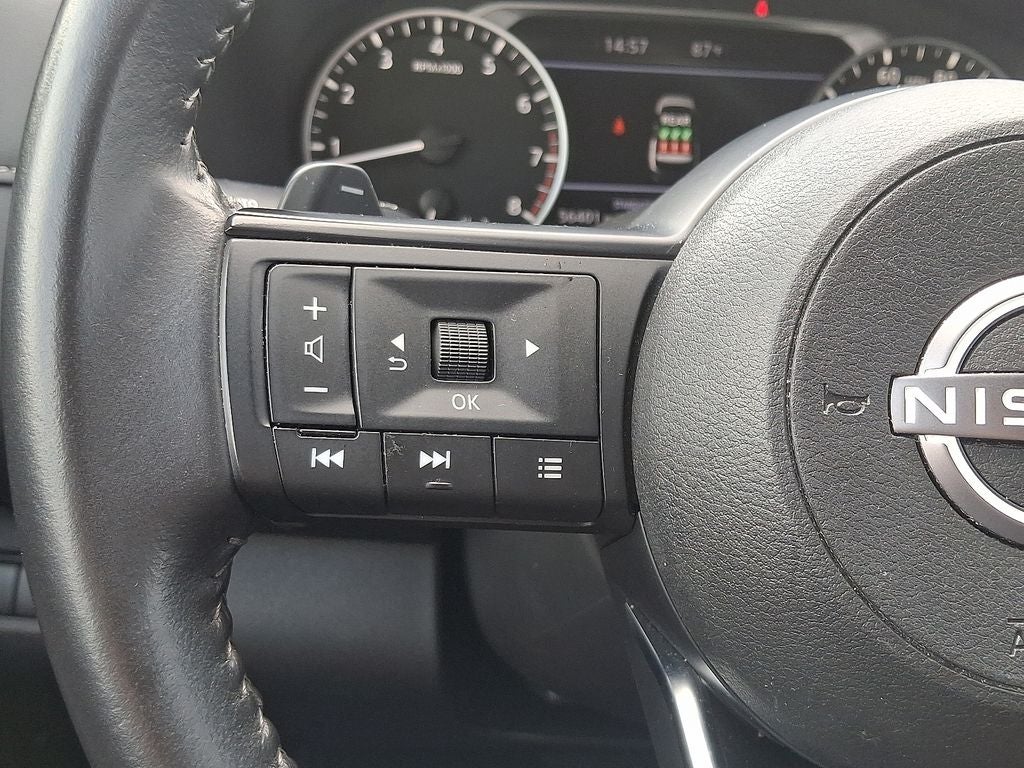 2024 Nissan Pathfinder SV