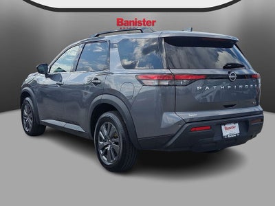 2024 Nissan Pathfinder SV